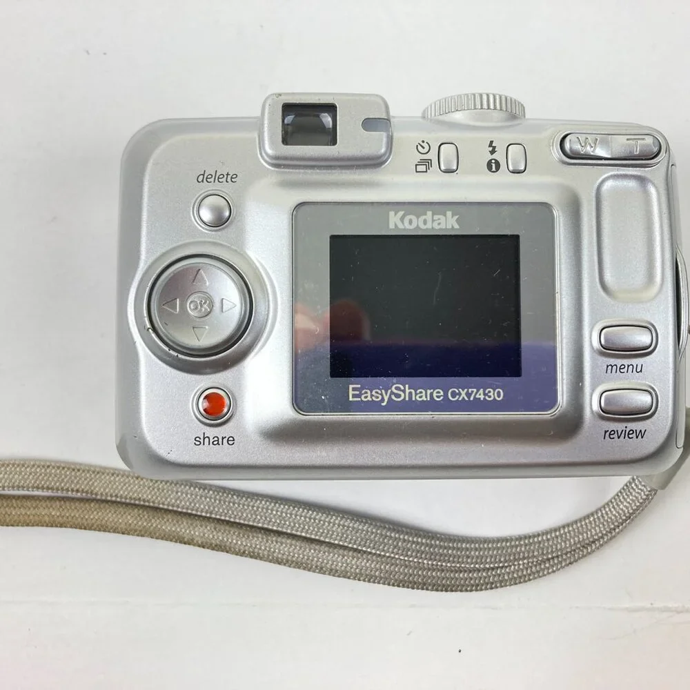 Kodak Easy to Share CX7430 Digital Camera Untested Parts Only